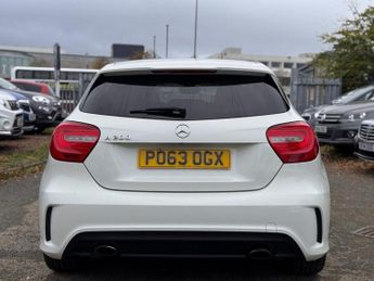 MERCEDES-BENZ A-CLASS 1.6 A200 AMG Sport Hatchback 5dr Petrol 7G-DCT Euro 6 (s/s) (156