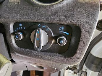 FORD FIESTA 1.0 Zetec Hatchback 5dr Petrol Manual Euro 5 (s/s) (80 ps)