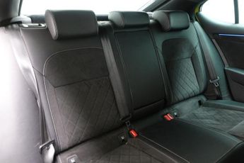 SKODA SUPERB 2.0 TDI SportLine Hatchback 5dr Diesel DSG Euro 6 (s/s) (150 ps)