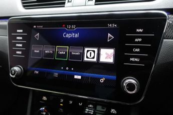 SKODA SUPERB 2.0 TDI SportLine Hatchback 5dr Diesel DSG Euro 6 (s/s) (150 ps)