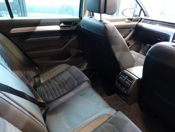 VOLKSWAGEN PASSAT 2.0 TDI BlueMotion Tech GT Estate 5dr Diesel DSG Euro 6 (s/s) (1