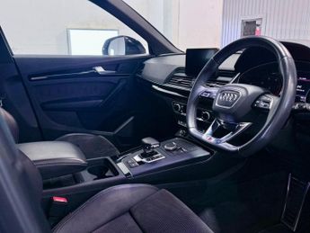 AUDI Q5 2.0 TDI 40 Black Edition SUV 5dr Diesel S Tronic quattro Euro 6 