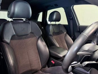 AUDI Q5 2.0 TDI 40 Black Edition SUV 5dr Diesel S Tronic quattro Euro 6 