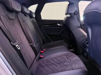 AUDI Q5 2.0 TDI 40 Black Edition SUV 5dr Diesel S Tronic quattro Euro 6 