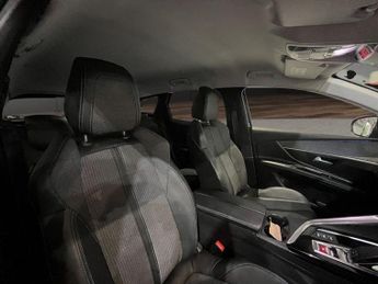 PEUGEOT 3008 1.2 PureTech Allure Premium SUV 5dr Petrol EAT Euro 6 (s/s) (130