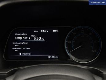 NISSAN LEAF 40kWh N-Connecta Hatchback 5dr Electric Auto (150 ps)