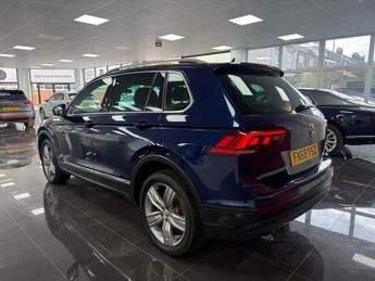 VOLKSWAGEN TIGUAN 2.0 TDI Match SUV 5dr Diesel DSG 4Motion Euro 6 (s/s) (150 ps)