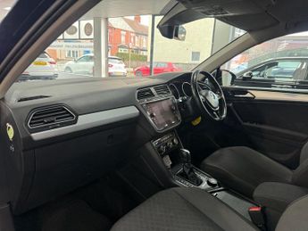 VOLKSWAGEN TIGUAN 2.0 TDI Match SUV 5dr Diesel DSG 4Motion Euro 6 (s/s) (150 ps)
