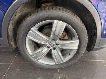 VOLKSWAGEN TIGUAN 2.0 TDI Match SUV 5dr Diesel DSG 4Motion Euro 6 (s/s) (150 ps)