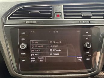 VOLKSWAGEN TIGUAN 2.0 TDI Match SUV 5dr Diesel DSG 4Motion Euro 6 (s/s) (150 ps)