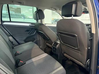 VOLKSWAGEN TIGUAN 2.0 TDI Match SUV 5dr Diesel DSG 4Motion Euro 6 (s/s) (150 ps)