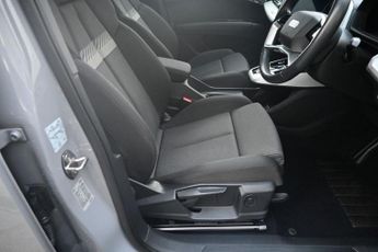 AUDI Q4 E-TRON 40 Sport SUV 5dr Electric Auto 82kWh (204 ps)