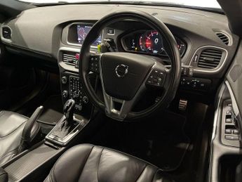 VOLVO V40 1.5 T3 GPF R-Design Pro Hatchback 5dr Petrol Auto Euro 6 (s/s) (