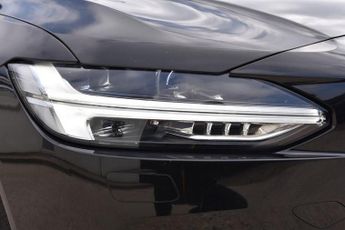 VOLVO S90 2.0 D4 Momentum Saloon 4dr Diesel Auto Euro 6 (s/s) (190 ps)