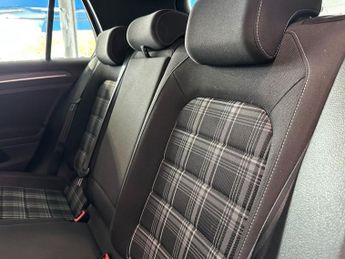 VOLKSWAGEN GOLF 2.0 TDI GTD Hatchback 5dr Diesel DSG Euro 6 (s/s) (184 ps)