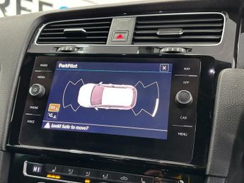 VOLKSWAGEN GOLF 2.0 TDI GTD Hatchback 5dr Diesel DSG Euro 6 (s/s) (184 ps)