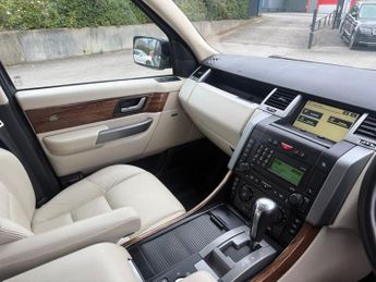 LAND ROVER RANGE ROVER SPORT 2.7 TD V6 HSE Station Wagon 5dr Diesel Automatic (265 g/km, 187 