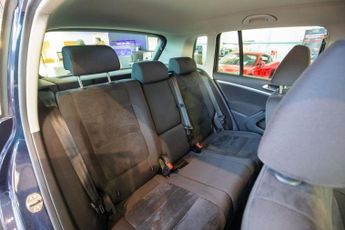 VOLKSWAGEN TIGUAN 2.0 TDI BlueMotion Tech Match SUV 5dr Diesel DSG 4WD Euro 6 (s/s