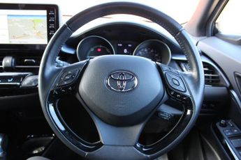 TOYOTA C-HR 1.8 VVT-h Design SUV 5dr Petrol Hybrid CVT Euro 6 (s/s) (122 ps)