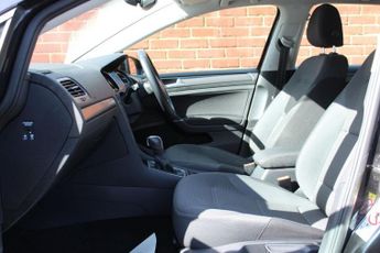 VOLKSWAGEN E-GOLF 35.8kWh e-Golf Hatchback 5dr Electric Auto (136 ps)