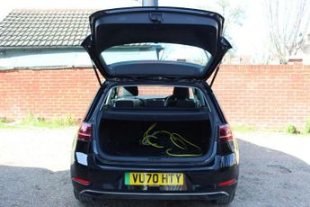 VOLKSWAGEN E-GOLF 35.8kWh e-Golf Hatchback 5dr Electric Auto (136 ps)