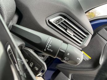 PEUGEOT 308 1.2 PureTech Allure Hatchback 5dr Petrol EAT Euro 6 (s/s) (130 p