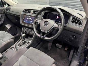 VOLKSWAGEN TIGUAN ALLSPACE 2.0 TDI SEL SUV 5dr Diesel DSG 7 Seats 4Motion Euro 6 (s/s) (150