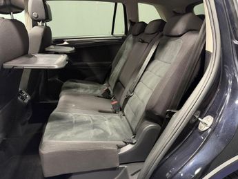 VOLKSWAGEN TIGUAN ALLSPACE 2.0 TDI SEL SUV 5dr Diesel DSG 7 Seats 4Motion Euro 6 (s/s) (150