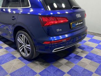 AUDI Q5 2.0 TDI 40 S line SUV 5dr Diesel S Tronic quattro Euro 6 (s/s) (