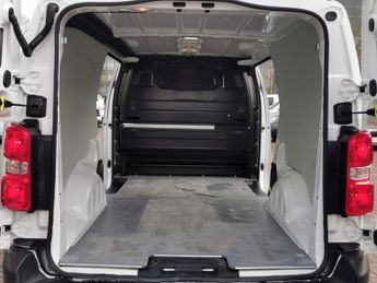 VAUXHALL VIVARO 1.5 Turbo D 2900 Dynamic Panel Van 6dr Diesel Manual L2 H1 Euro 