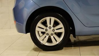 HYUNDAI IX20 1.6 Active Hatchback 5dr Petrol Auto Euro 5 (123 bhp)