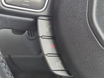 LAND ROVER RANGE ROVER EVOQUE 2.0 TD4 SE Tech SUV 5dr Diesel Auto 4WD Euro 6 (s/s) (180 ps)