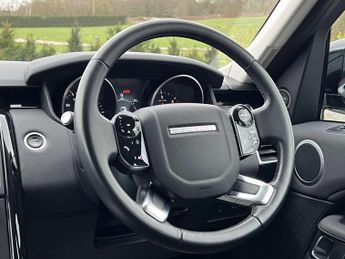 LAND ROVER DISCOVERY 3.0 SD V6 SE SUV 5dr Diesel Auto 4WD Euro 6 (s/s) (306 ps)