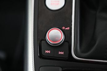 AUDI A6 AVANT 2.0 TDI ultra SE Estate 5dr Diesel S Tronic Euro 6 (s/s) (190 ps