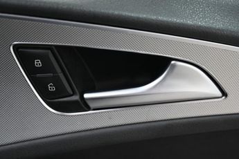 AUDI A6 AVANT 2.0 TDI ultra SE Estate 5dr Diesel S Tronic Euro 6 (s/s) (190 ps