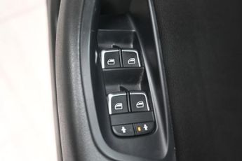 AUDI A6 AVANT 2.0 TDI ultra SE Estate 5dr Diesel S Tronic Euro 6 (s/s) (190 ps