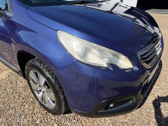 PEUGEOT 2008 1.6 e-HDi Allure SUV 5dr Diesel EGC Euro 5 (s/s) (92 ps)