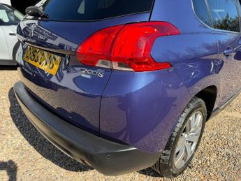 PEUGEOT 2008 1.6 e-HDi Allure SUV 5dr Diesel EGC Euro 5 (s/s) (92 ps)