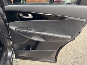 KIA SORENTO 2.2 CRDi GT-Line SUV 5dr Diesel Auto AWD Euro 6 (s/s) (197 bhp)