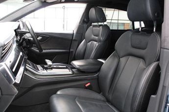 AUDI Q8 3.0 TDI V6 50 Edition 1 SUV 5dr Diesel Tiptronic quattro Euro 6 