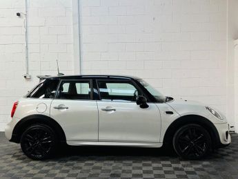 MINI HATCH 1.5 Cooper Sport Hatchback 5dr Petrol Manual Euro 6 (s/s) (136 p