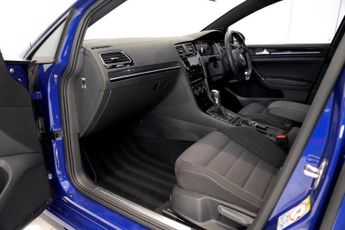 VOLKSWAGEN GOLF 2.0 TSI R Hatchback 5dr Petrol DSG 4Motion Euro 6 (s/s) (300 ps)