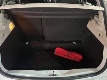 RENAULT ZOE R135 52kWh Iconic Hatchback 5dr Electric Auto (i) (134 bhp)