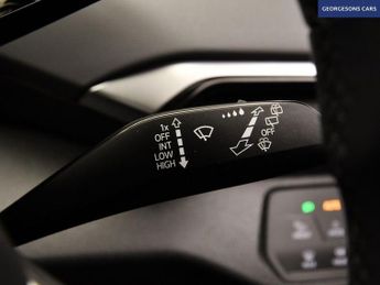 VOLKSWAGEN ID4 Pure 52kWh Style Edition SUV 5dr Electric Auto (148 ps)