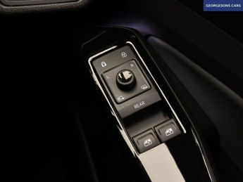 VOLKSWAGEN ID4 Pure 52kWh Style Edition SUV 5dr Electric Auto (148 ps)