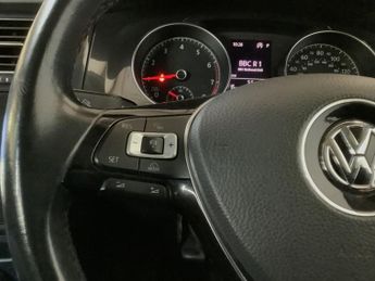 VOLKSWAGEN GOLF 1.0 TSI SE Hatchback 5dr Petrol DSG Euro 6 (s/s) (110 bhp)