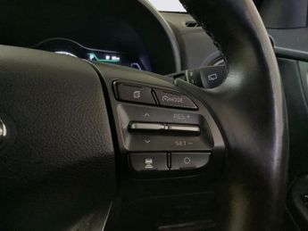 HYUNDAI KONA 64kWh Premium SE SUV 5dr Electric Auto (7kW Charger) (204 ps)
