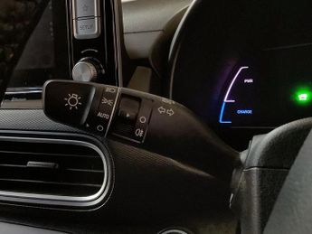 HYUNDAI KONA 64kWh Premium SE SUV 5dr Electric Auto (7kW Charger) (204 ps)