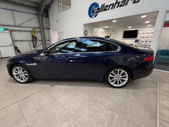 JAGUAR XF 2.0d Portfolio Saloon 4dr Diesel Auto Euro 6 (s/s) (180 ps)
