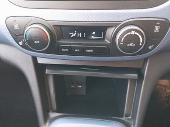 HYUNDAI I10 1.2 Premium SE Hatchback 5dr Petrol Auto Euro 6 (87 ps)